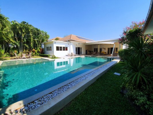 Tropical Greenery Villa, 4-bedroom, Huahin